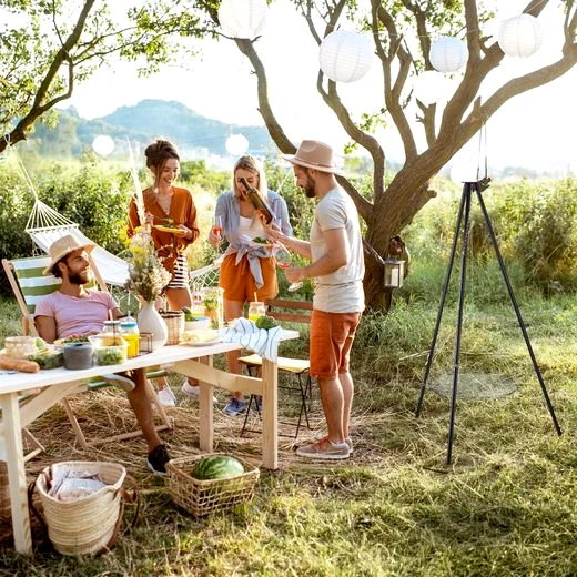 relaxdays Holzkohlegrill Schwenkgrill Dreibein mit Grillrost