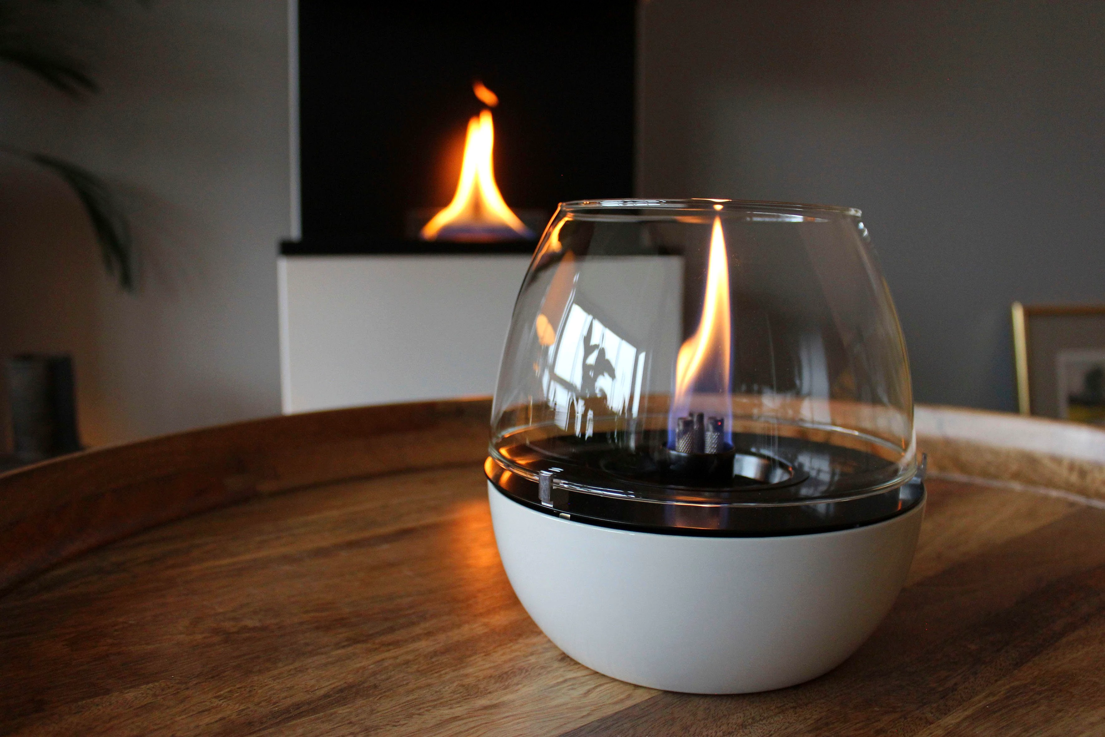 TENDERFLAME Tischfeuer Tulpe, 3-fach Docht, Porzellansockel und Glasring