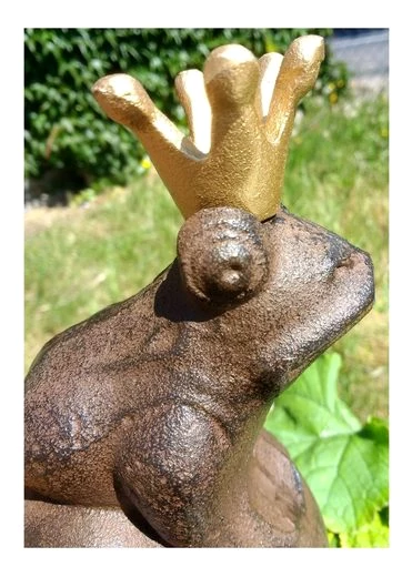 GartenHero Zierbrunnen Wasserspiel Froschkönig mit Pumpe Wasserspeier Gartenfigur Springbrunnen