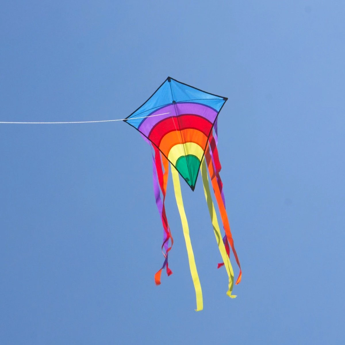CiM Flug-Drache Rainbow Eddy BLUE, 65x72cm mit acht Streifenschwänzen inkl. Drachenschnur
